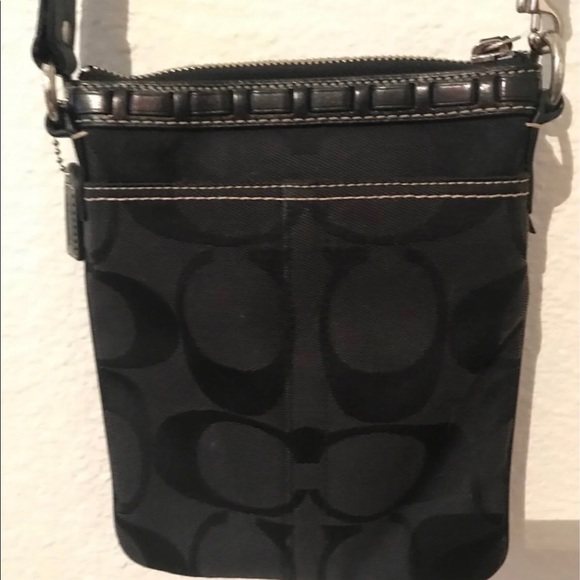 Coach Shoulder Bag - Picture 2 of 7